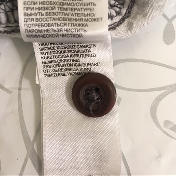 The North Face | Gray Linen Shorts 4 - Picture 6 of 7